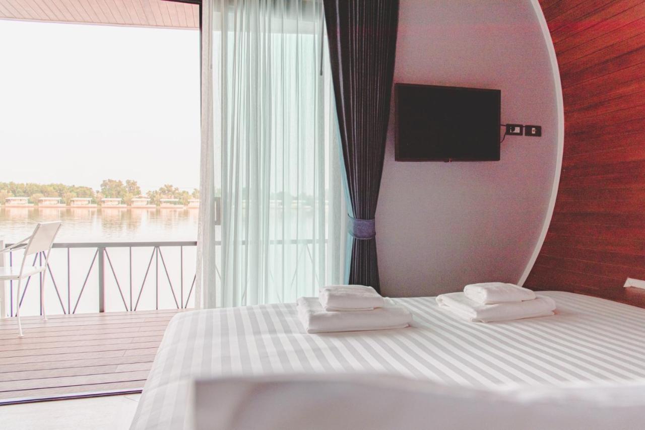Saksiam Lakeside Resort Nonthaburi Exterior photo