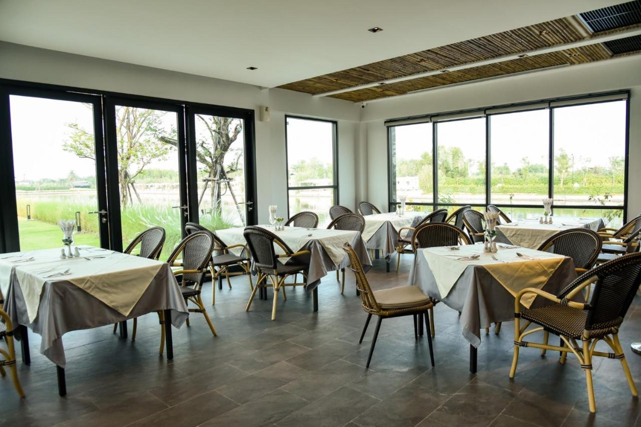 Saksiam Lakeside Resort Nonthaburi Exterior photo